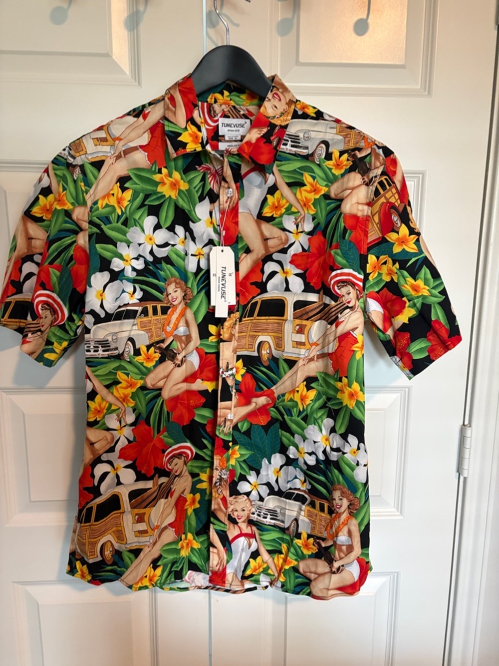 Black Tropical Pinup Short-Sleeve Button-Down Shirt